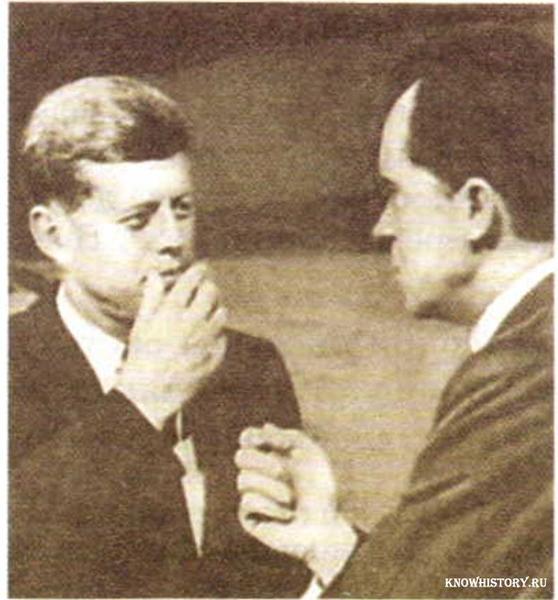Дж. Кеннеди (слева) и Р. Никсон во время предвыборной кампании