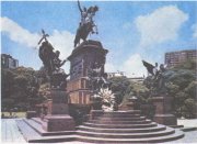 Памятник герою войны за независимость X. де Сан-Мартину и освободительным армиям в Буэнос-Айресе, 1910. Г. Эберлейн Памятник герою войны за независимость X. де Сан-Мартину и освободительным армиям в Буэнос-Айресе, 1910. Г. Эберлейн