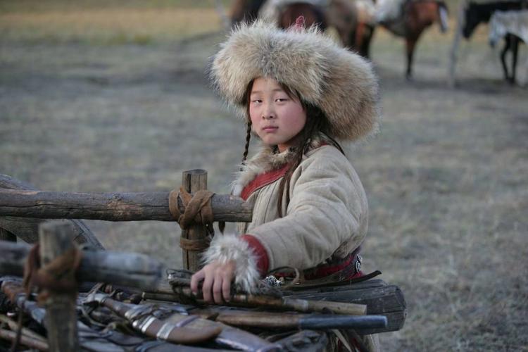Чингисхан довольно рано потерял отца - его отравили враги