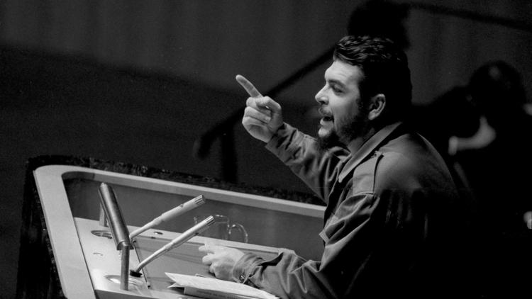 Эрнесто Че Гевара выступает с трибуны ООН