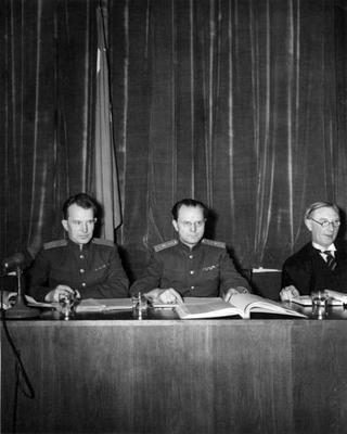 В 1959 году в Женеве открылась конференция министров иностранных дел СССР, США, Великобритании и Франции