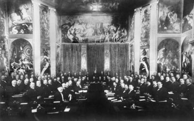 В 1899 году в Гааге открылась первая мирная конференция