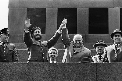 В 1963 году в Москву впервые прибыл кубинский лидер Фидель Кастро