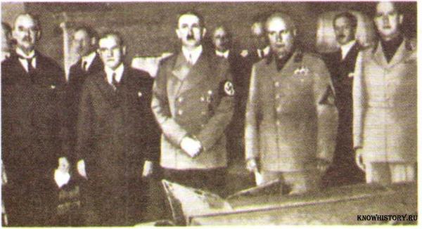 Слева направо: Чемберлен, Дападье, Гитлер, Муссолини в Мюнхене 1938 г.