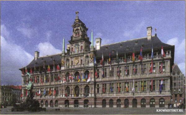 Торговая площадь и ратуша Антверпена