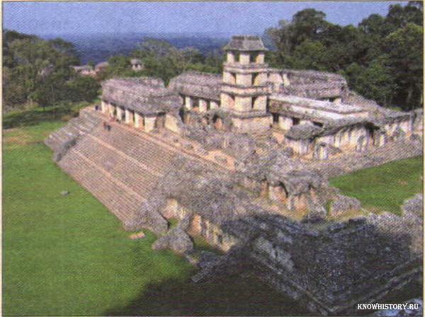 Руины Большого дворца в Паленке. Культура майя. Мексика
