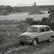 В 1960 году выпустил первую партию автомобилей «Запорожец»