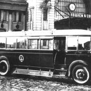 В 1922 году по Москве начал курсировать первый автобус