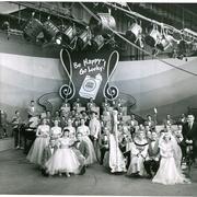 В 1935 году на американском радио появился первый в мире хит-парад